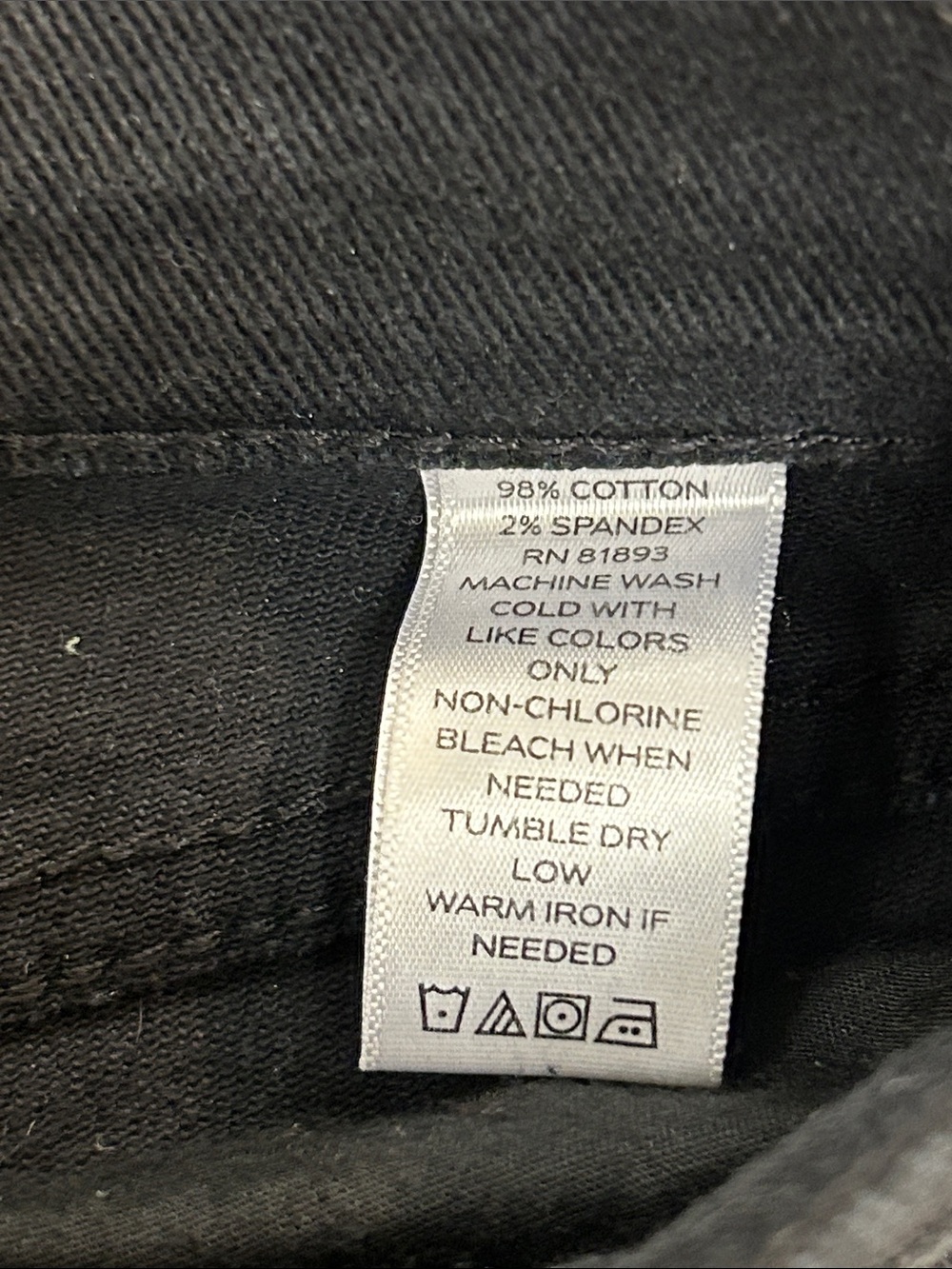 Denim and Company black shorts, size 4 - Picture 4 of 5
